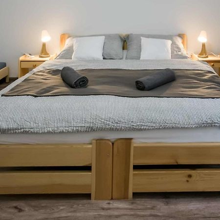 Sarvarlak Apartmanhaz Εξωτερικό φωτογραφία
