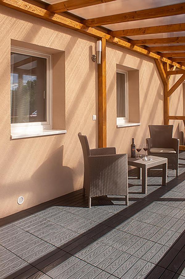 Sarvarlak Apartmanhaz Εξωτερικό φωτογραφία
