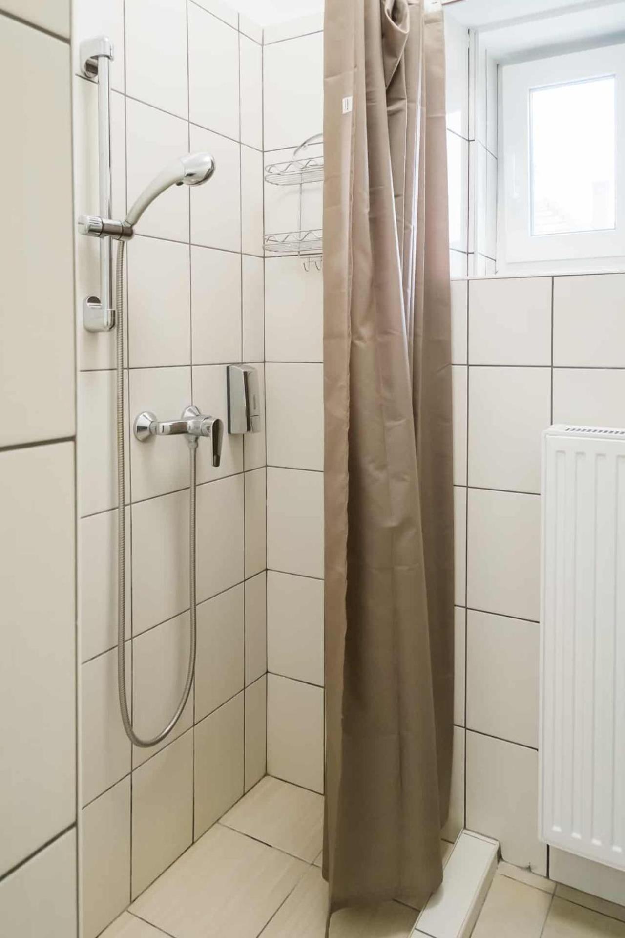 Sarvarlak Apartmanhaz Εξωτερικό φωτογραφία